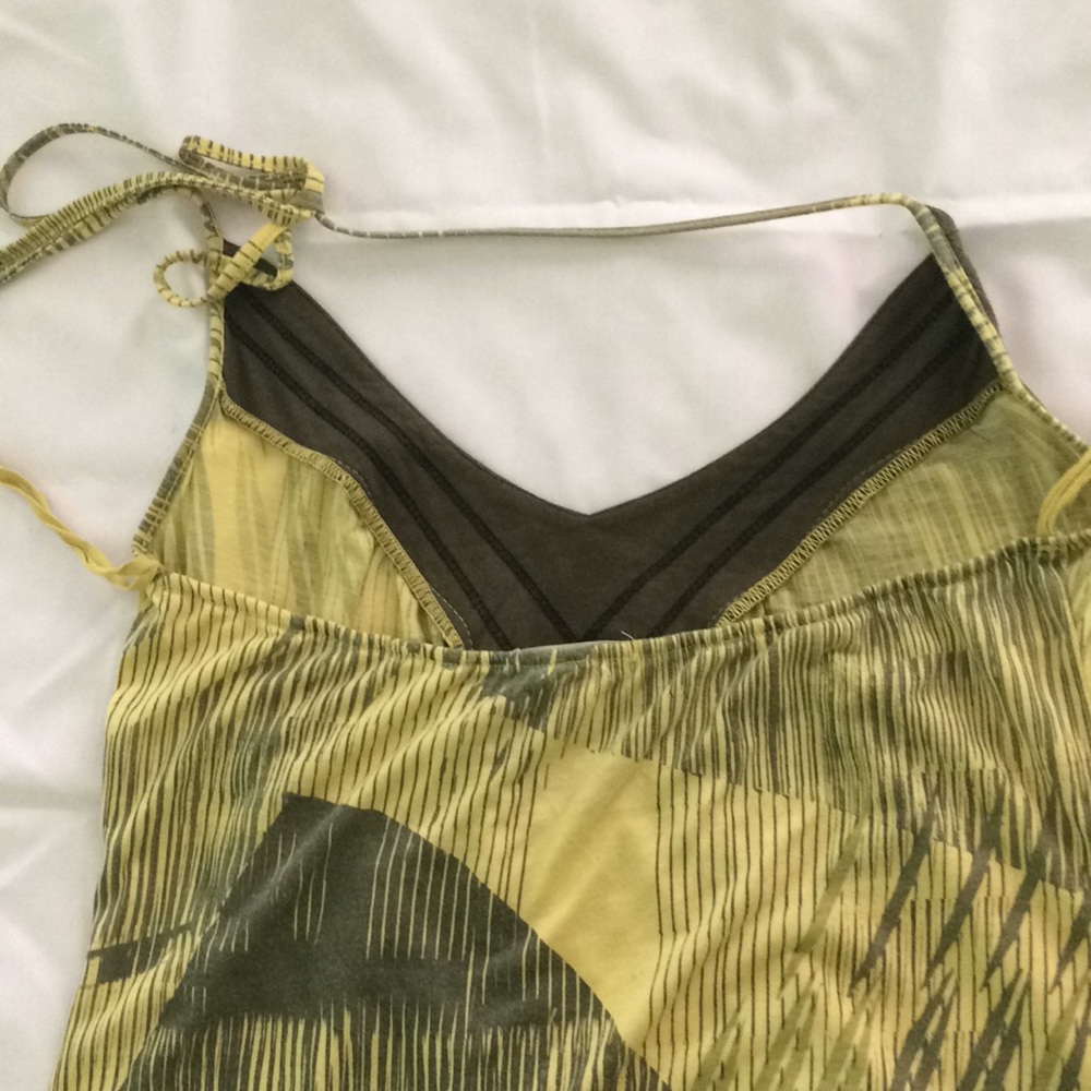 Halter top - Picture 3 of 3
